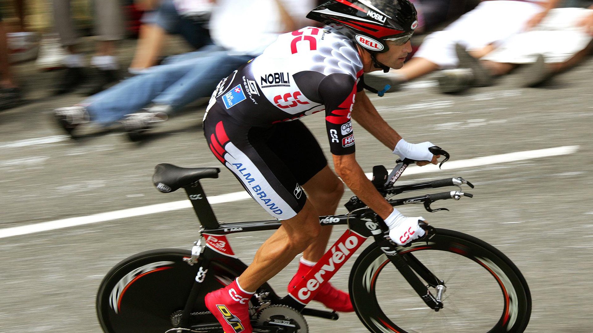 法国混合接力赛场表现引发热议，法国乒乓混双是谁